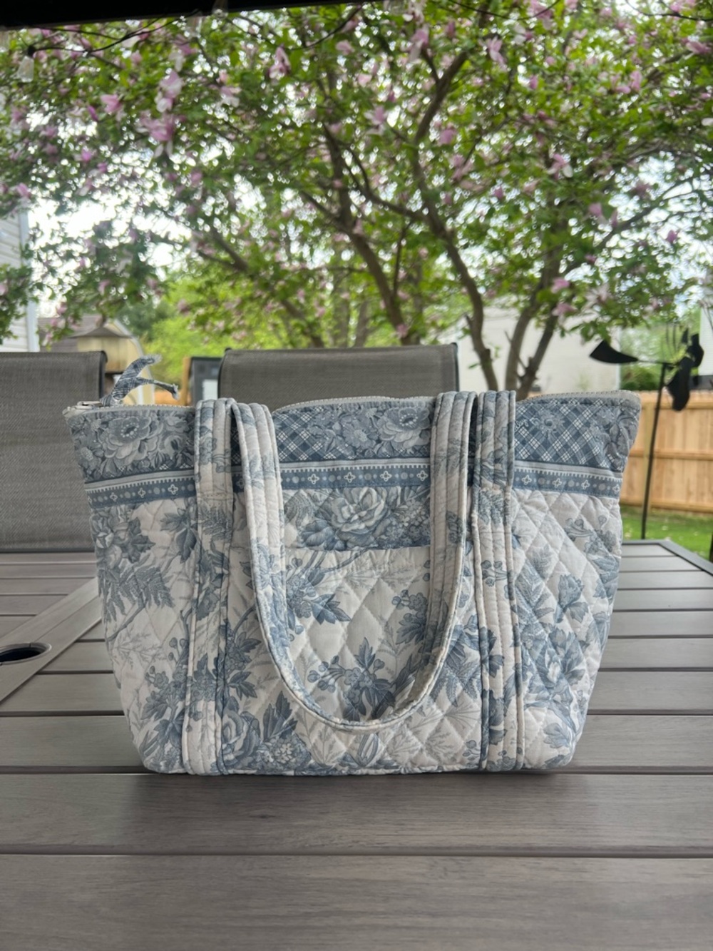 Vintage VERA BRADLEY 2001 Blue Toile Paddy Bag